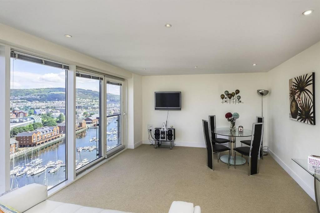 Beach On The Doorstep Meridian Tower Marina Swansea Appartement Buitenkant foto