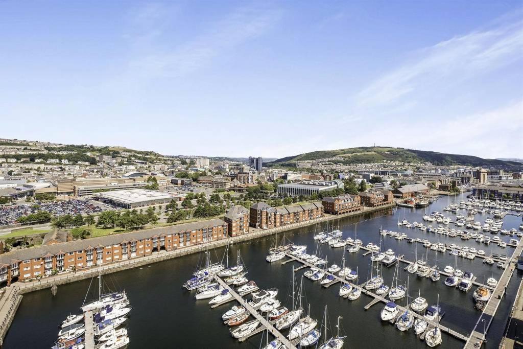 Beach On The Doorstep Meridian Tower Marina Swansea Appartement Buitenkant foto