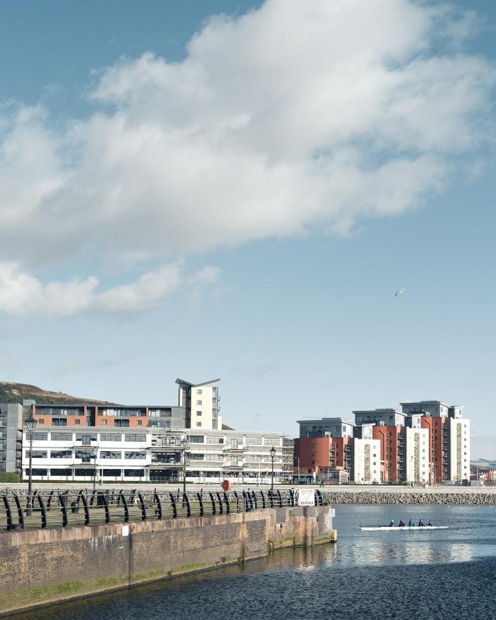 Beach On The Doorstep Meridian Tower Marina Swansea Appartement Buitenkant foto