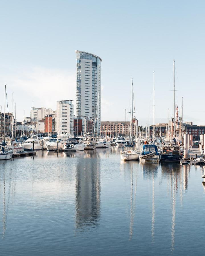 Beach On The Doorstep Meridian Tower Marina Swansea Appartement Buitenkant foto